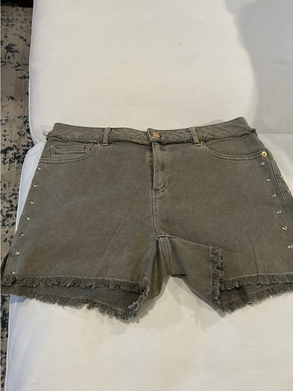 Women’s Michael Kors Olive Green Frayed Hem Denim Shorts NWOT